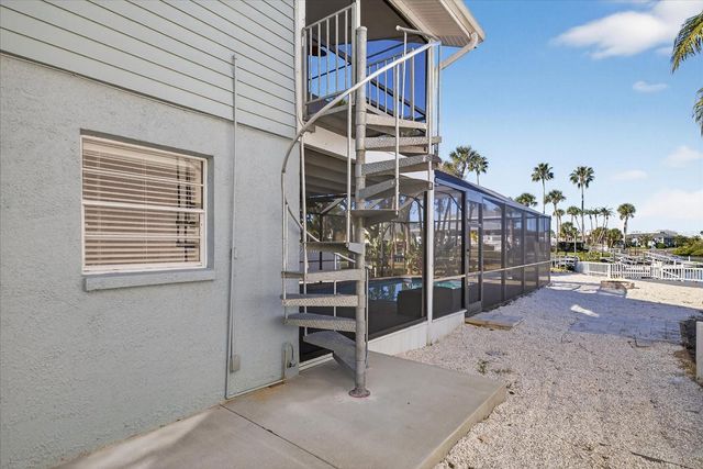 6025 RANDAN COURT, New Port Richey, FL 34652