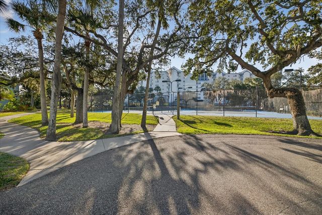 6025 RANDAN COURT, New Port Richey, FL 34652