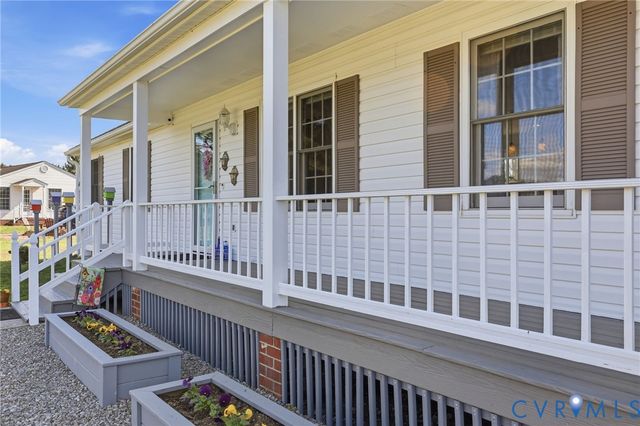 5487 Smithy Ct, Mechanicsville, VA 23111