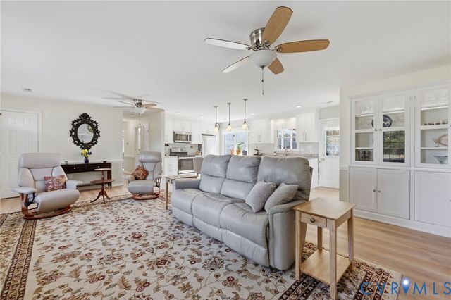 5487 Smithy Ct, Mechanicsville, VA 23111