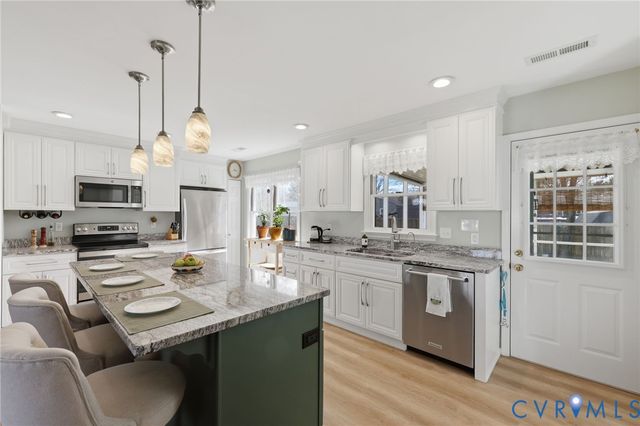 5487 Smithy Ct, Mechanicsville, VA 23111