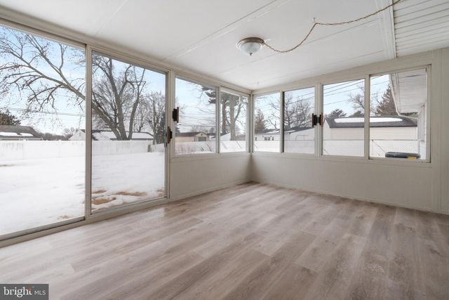 130 LEBBIE LN, Fairless Hills, PA 19030