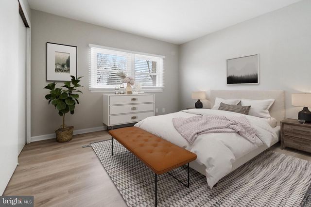 130 LEBBIE LN, Fairless Hills, PA 19030