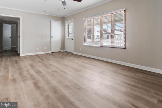 130 LEBBIE LN, Fairless Hills, PA 19030