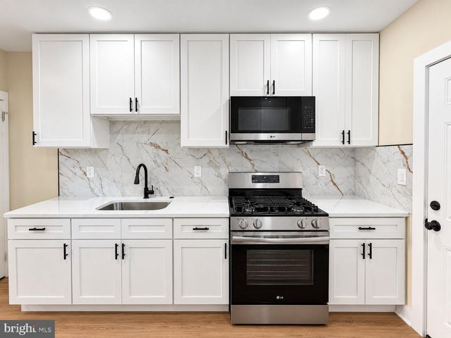 2052 MARGARET ST, Philadelphia, PA 19124