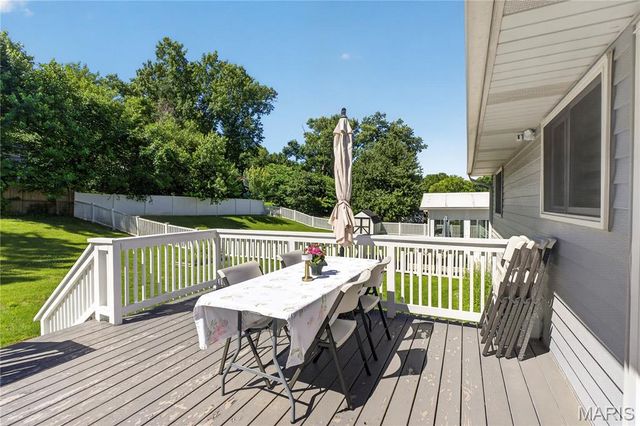 658 Green Forest Drive, Fenton, MO 63026