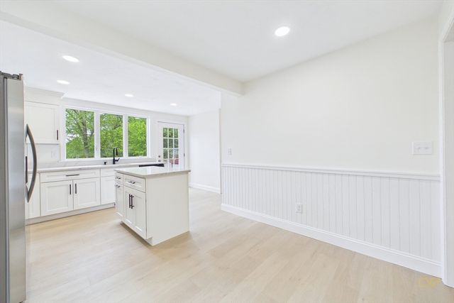 159 County St, Lakeville, MA 02347