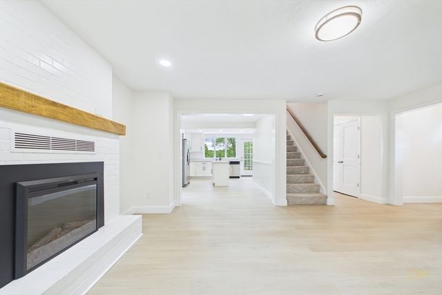 159 County St, Lakeville, MA 02347