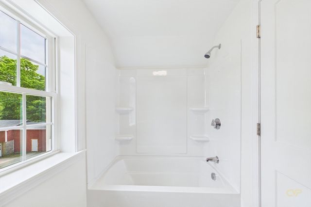 159 County St, Lakeville, MA 02347