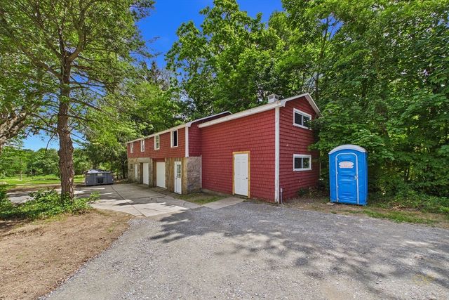 159 County St, Lakeville, MA 02347