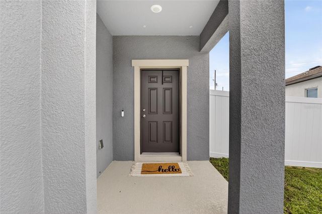 1044 KELLY FERN LOOP, Ruskin, FL 33570