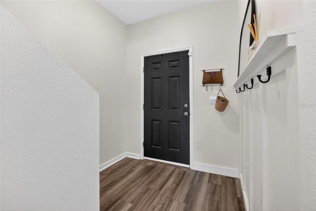 1044 KELLY FERN LOOP, Ruskin, FL 33570