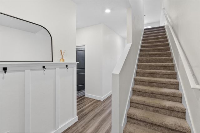 1044 KELLY FERN LOOP, Ruskin, FL 33570