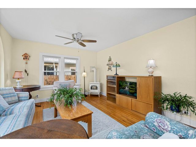 535 E 6th St, Loveland, CO 80537