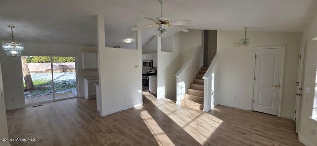 869 W Mustang AVE, Hayden, ID 83835