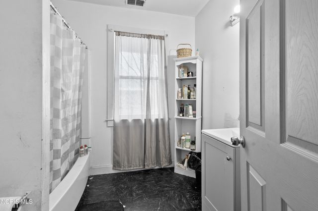 906 Oakwood Avenue, Toledo, OH 43607