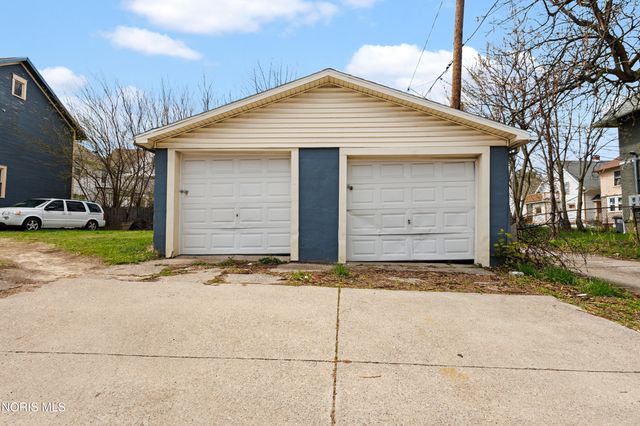 906 Oakwood Avenue, Toledo, OH 43607