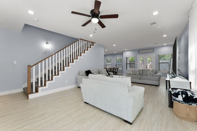 2227 Frank Henderson Jr Drive, Dallas, TX 75216
