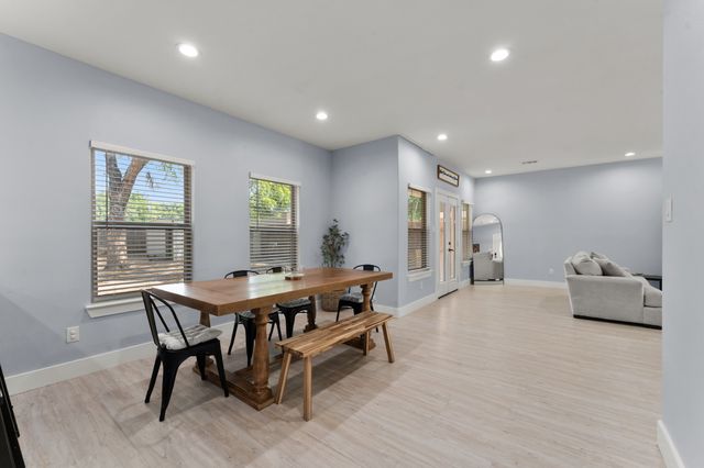 2227 Frank Henderson Jr Drive, Dallas, TX 75216