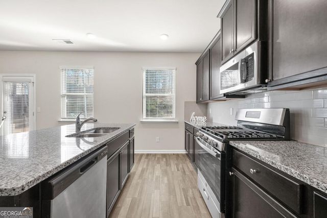 295 Coverview Court, Jonesboro, GA 30238