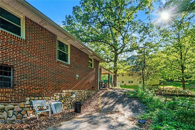 720 Pebblebrook Road SE, Mableton, GA 30126