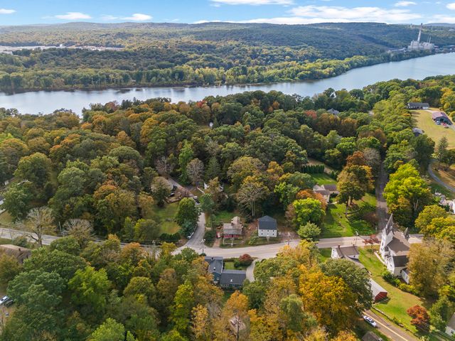 58 Middle Haddam Road, East Hampton, CT 06456