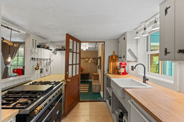 58 Middle Haddam Road, East Hampton, CT 06456