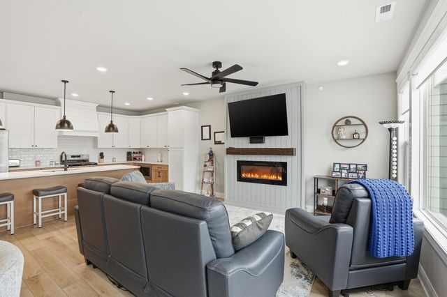 6019 S Dune Harbor Drive H, Portage, IN 46368