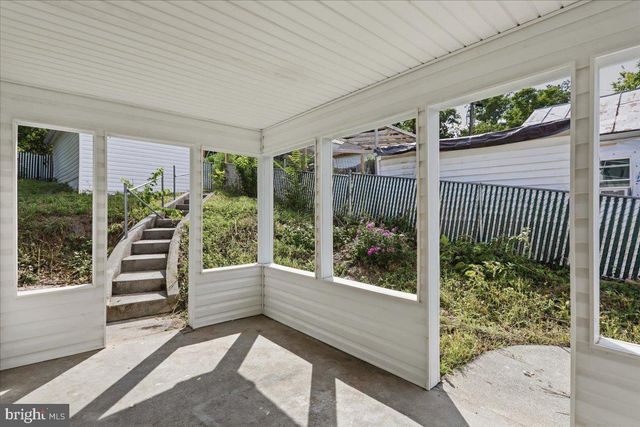 2810 N FREDERICK PIKE, Winchester, VA 22603