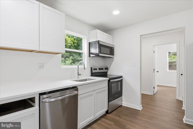 2810 N FREDERICK PIKE, Winchester, VA 22603