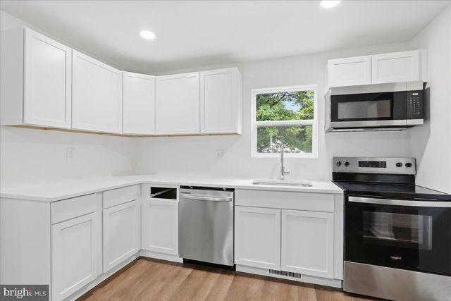 2810 N FREDERICK PIKE, Winchester, VA 22603