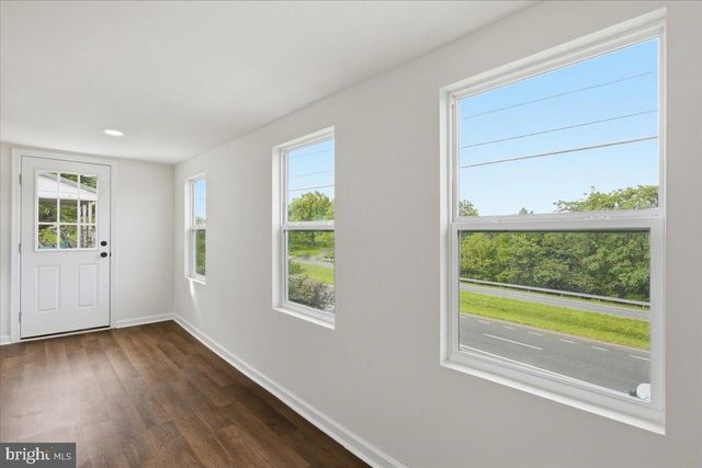 2810 N FREDERICK PIKE, Winchester, VA 22603