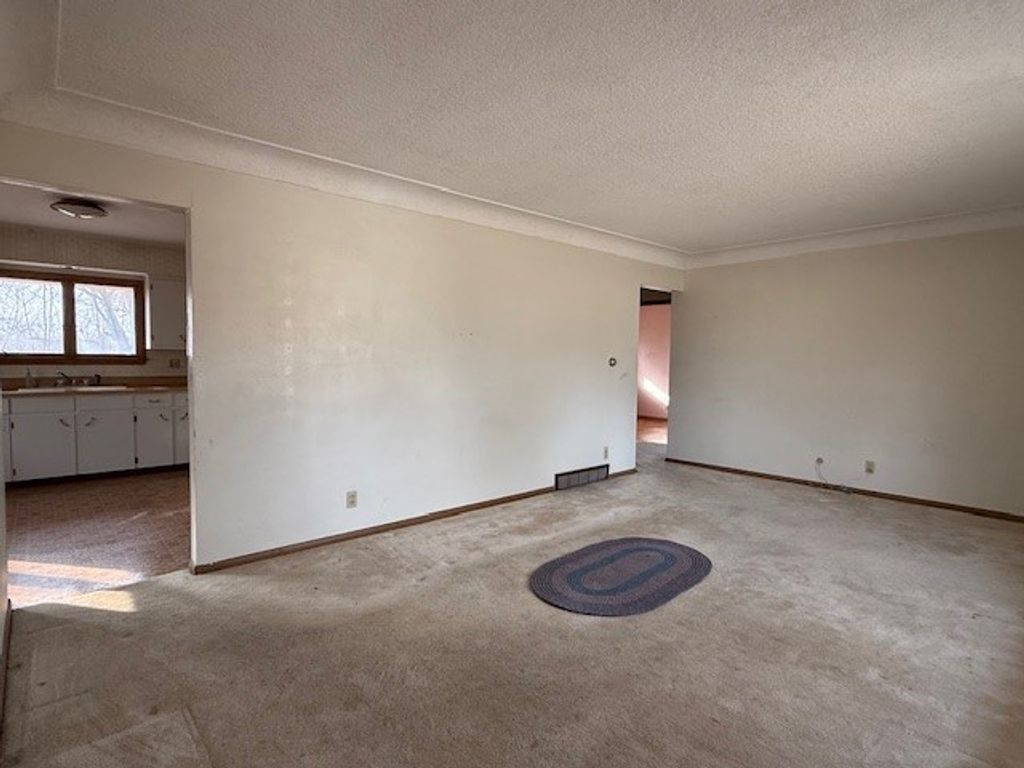 3216 SE 3rd Street, Des Moines, IA 50315