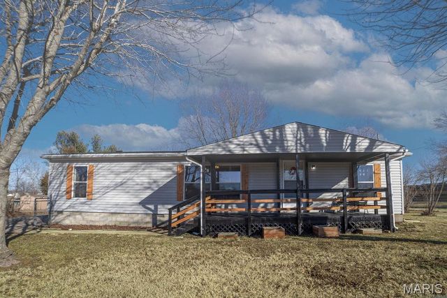 2140 Foxwood Court, Lebanon, MO 65536