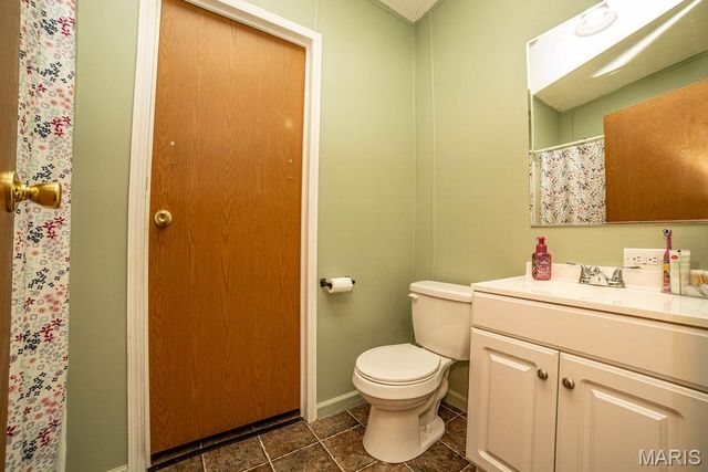 2140 Foxwood Court, Lebanon, MO 65536