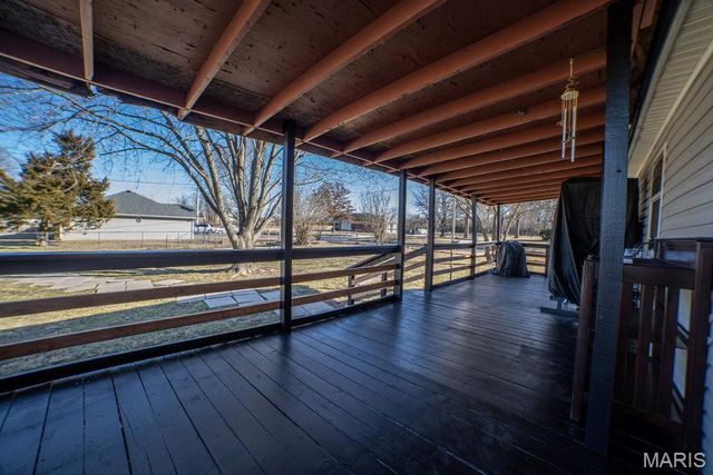 2140 Foxwood Court, Lebanon, MO 65536