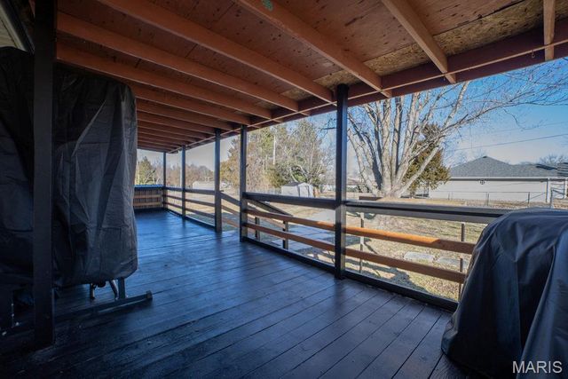 2140 Foxwood Court, Lebanon, MO 65536