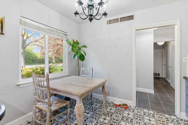 4934 N Del Mar Avenue, Fresno, CA 93704