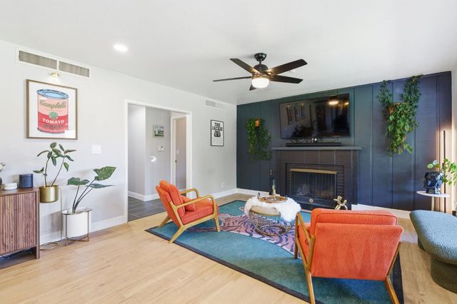 4934 N Del Mar Avenue, Fresno, CA 93704