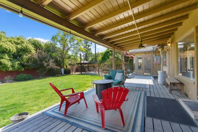 4934 N Del Mar Avenue, Fresno, CA 93704