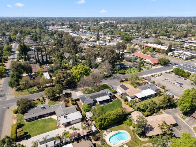 4934 N Del Mar Avenue, Fresno, CA 93704