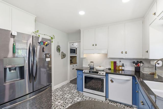 4934 N Del Mar Avenue, Fresno, CA 93704