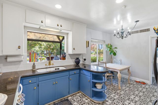 4934 N Del Mar Avenue, Fresno, CA 93704