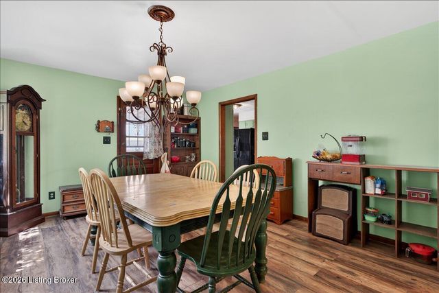 5916 Ashby Ln, Louisville, KY 40272