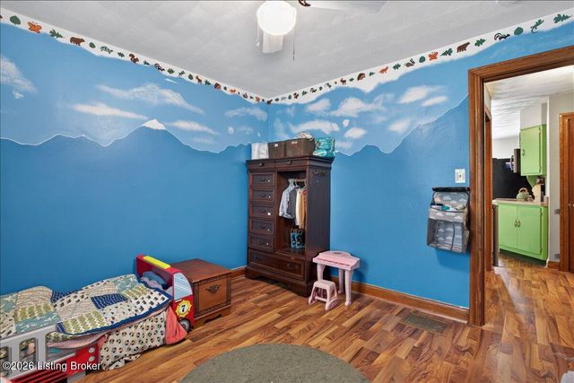 5916 Ashby Ln, Louisville, KY 40272