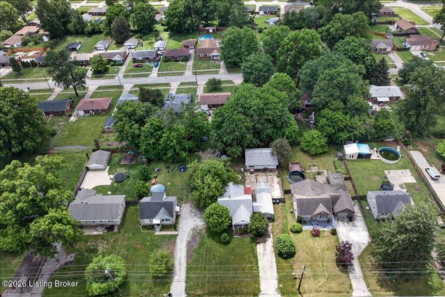 5916 Ashby Ln, Louisville, KY 40272