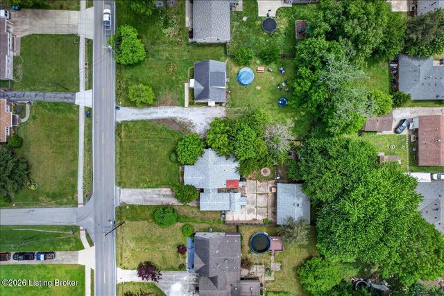 5916 Ashby Ln, Louisville, KY 40272