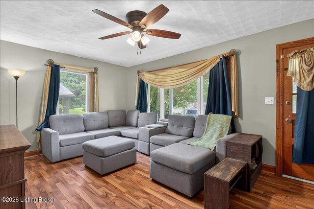 5916 Ashby Ln, Louisville, KY 40272