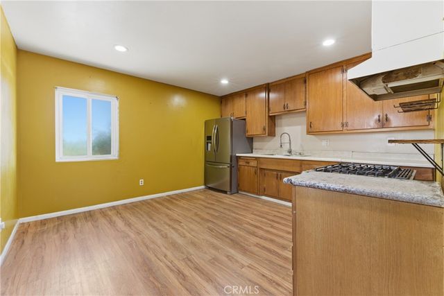 1437 W I, Wilmington, CA 90744