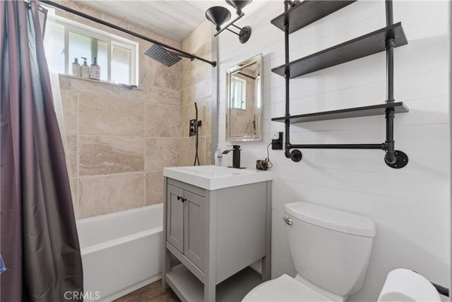 1437 W I, Wilmington, CA 90744